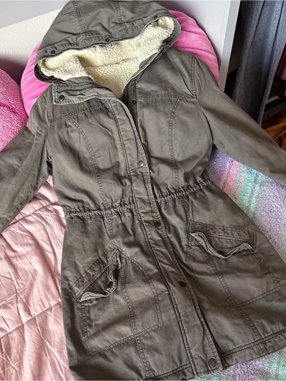 Hollister California Olive Green Sherpa Lined Utility Parka Jacket Size Large
